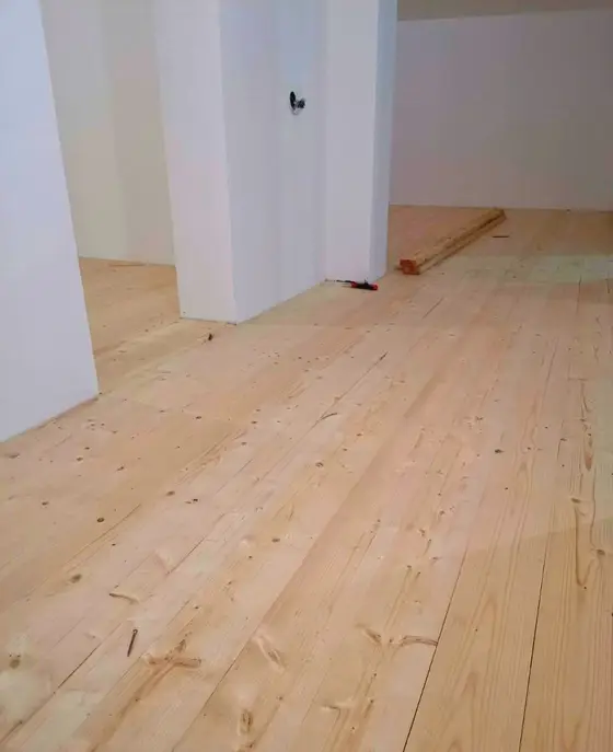 Pokládka podlahy z naší realizace – ukázka 14
