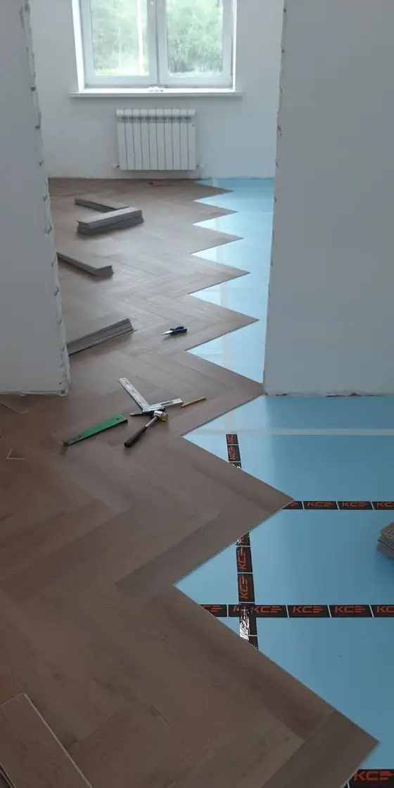 Pokládka podlahy z naší realizace – ukázka 58
