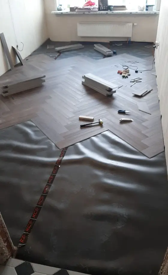Pokládka podlahy z naší realizace – ukázka 87