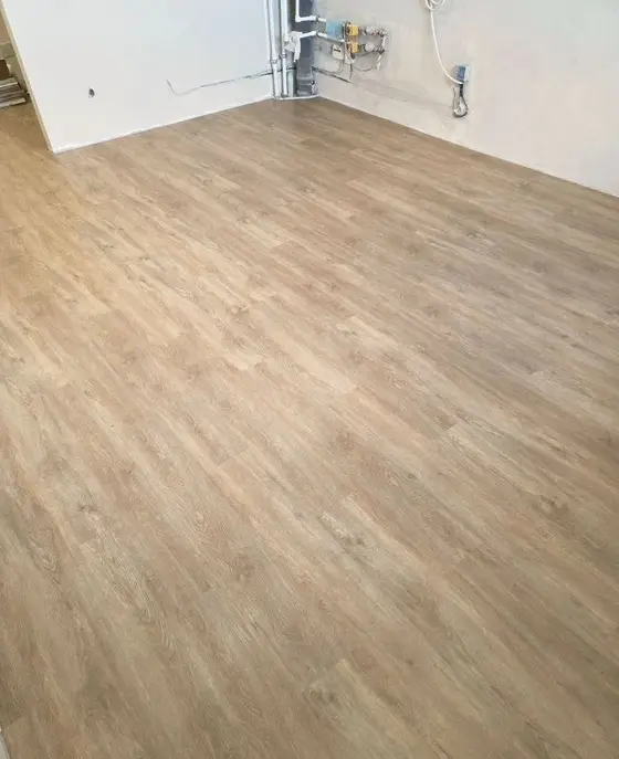 Pokládka podlahy z naší realizace – ukázka 184